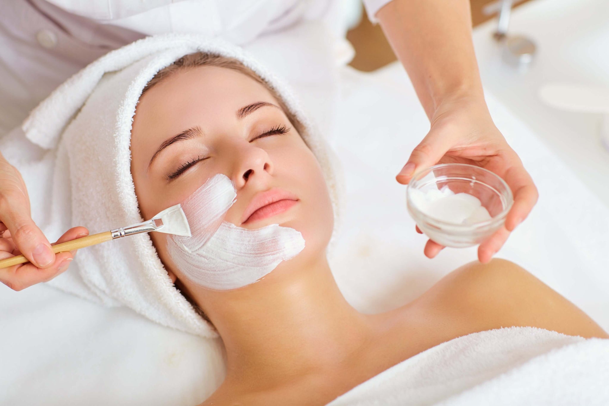 Saving Your Skin: 5 Reasons To Get A Facial
